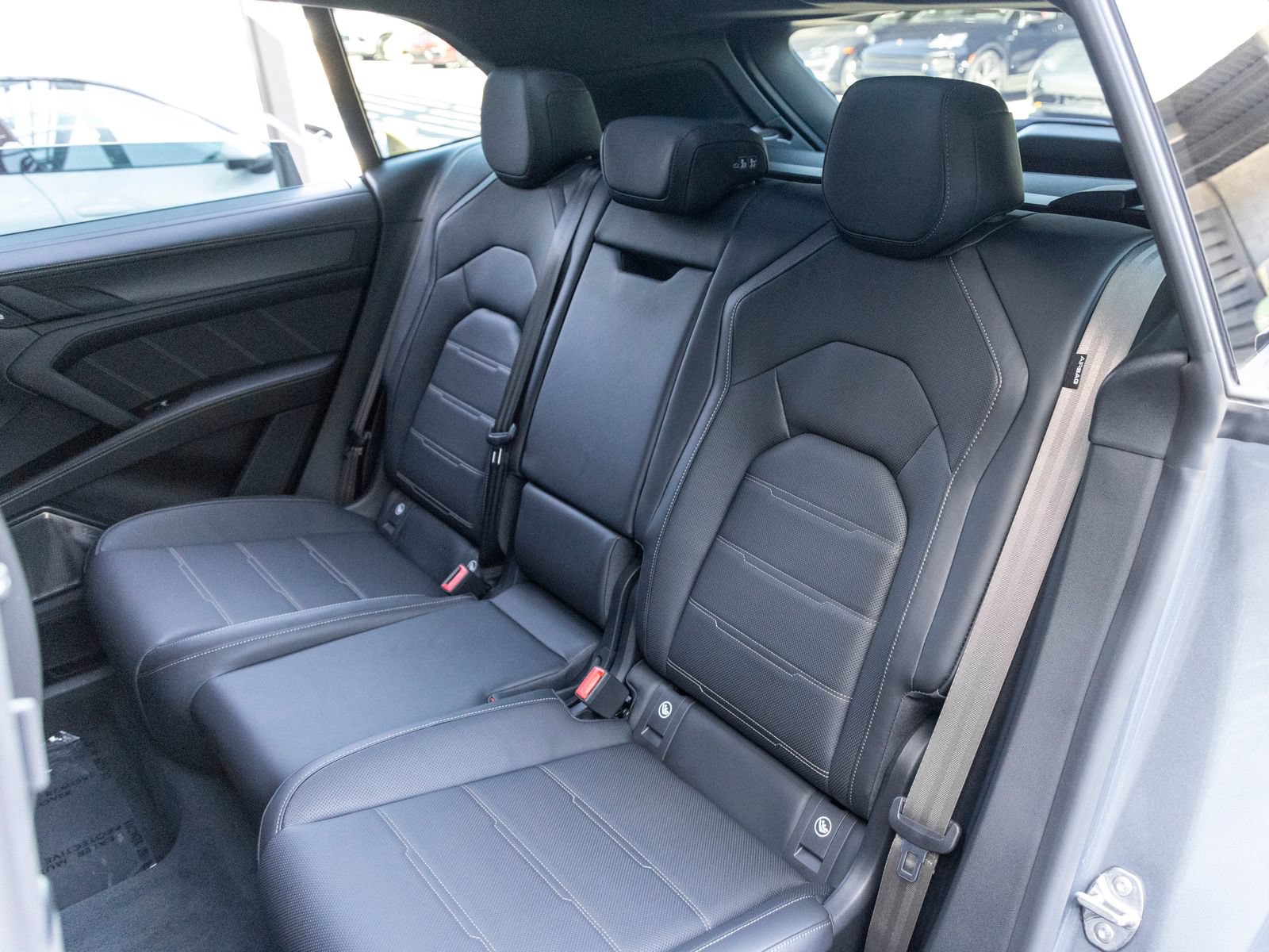 New 2026 Porsche Cayenne Turbo AWD/4WD image 53