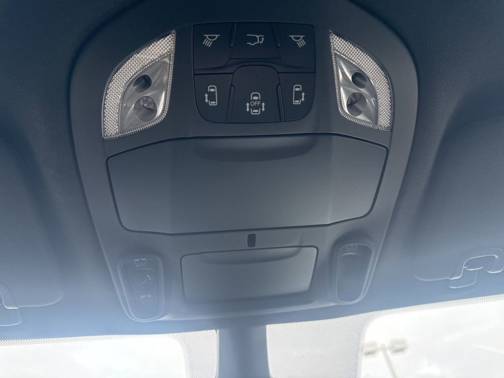 New 2026 Chrysler Pacifica Limited w/ S Appearance Package image 37