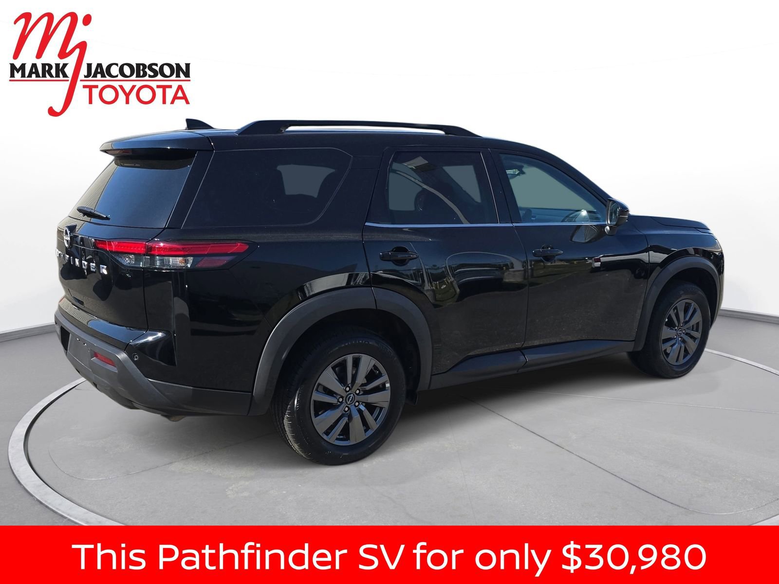 Used 2025 Nissan Pathfinder SV image 9