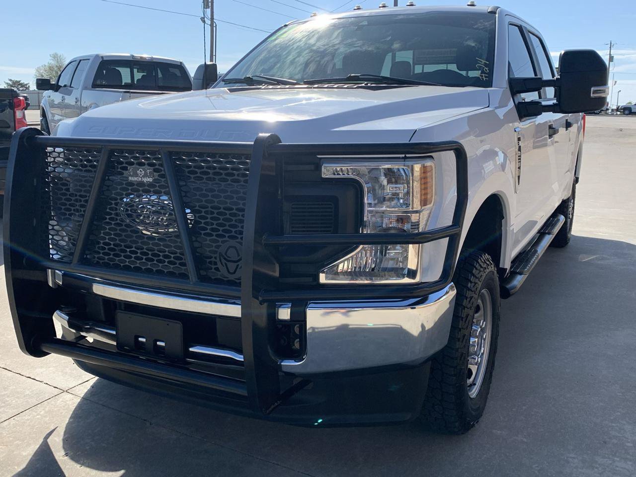 Used 2022 Ford F250 XL w/ Power Equipment Group AWD/4WD image 3