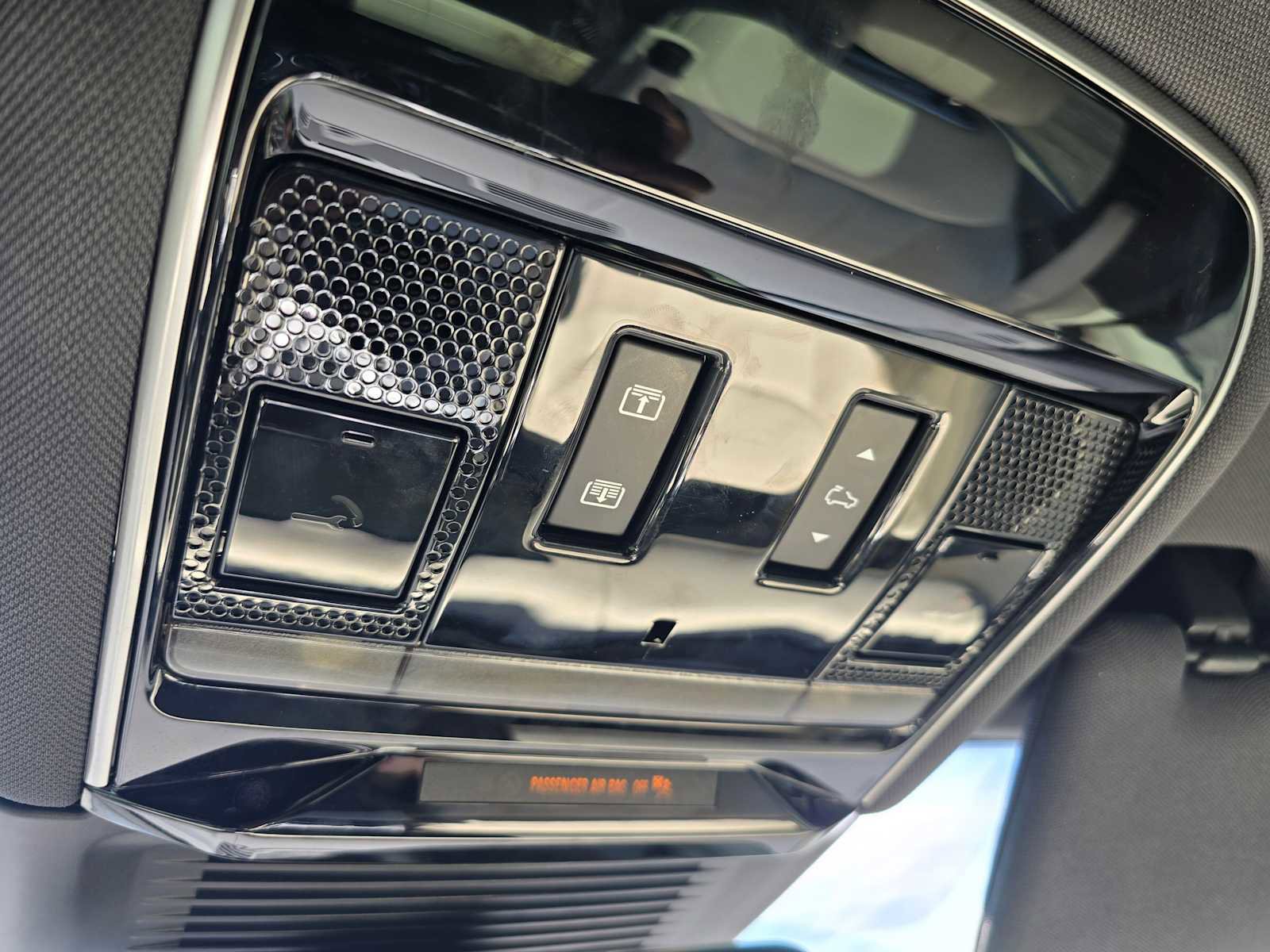 Used 2023 Land Rover Range Rover SE image 35