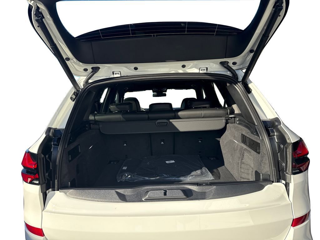 New 2026 BMW X5 M60i w/ Executive Package image 13