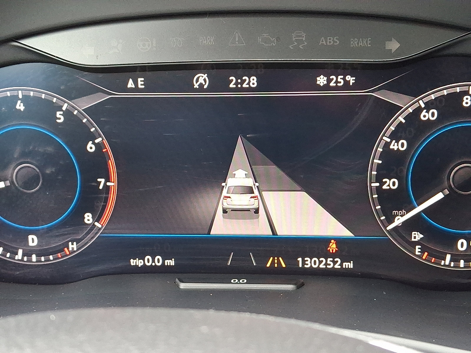 Used 2018 Volkswagen Atlas SEL Premium image 36