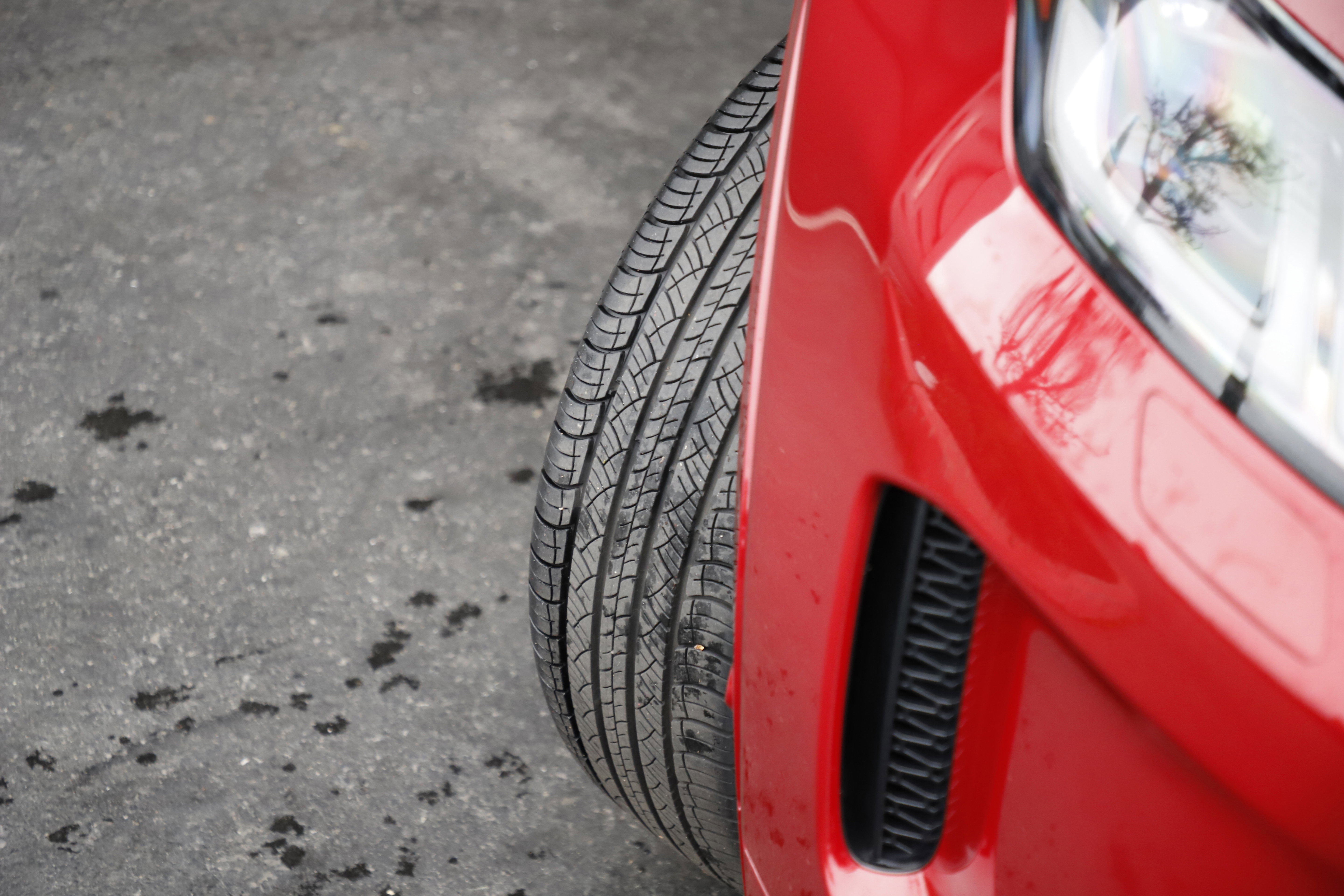 Certified 2025 Land Rover Discovery Sport S image 5