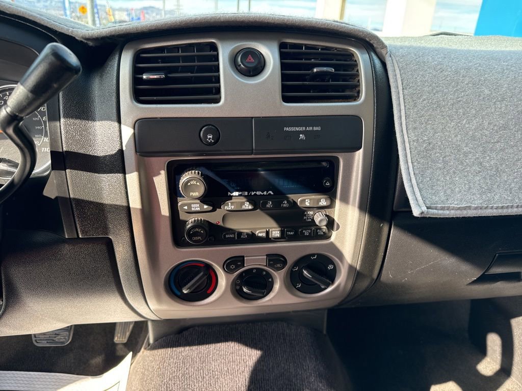 Used 2010 Chevrolet Colorado LT image 17