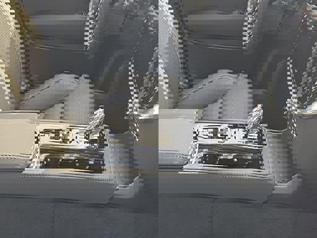 New 2025 Volvo XC90 T8 Ultra image 11