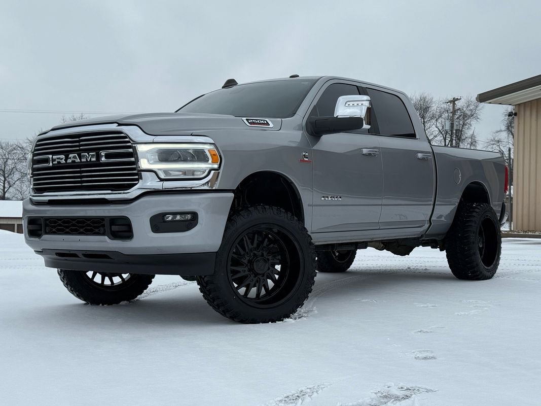 Used 2024 RAM 2500 Laramie image 1