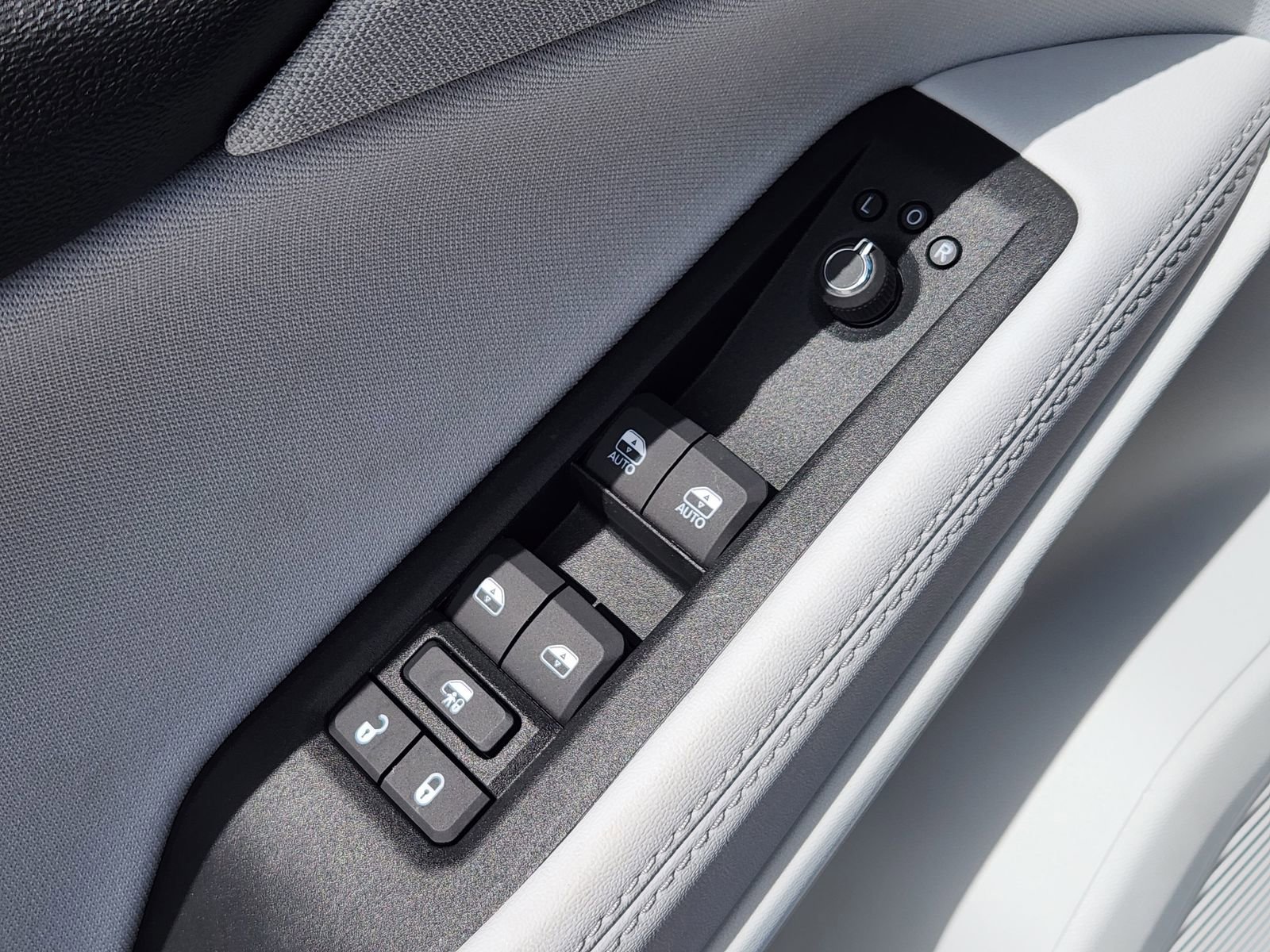 New 2026 Jeep Cherokee Laredo image 33