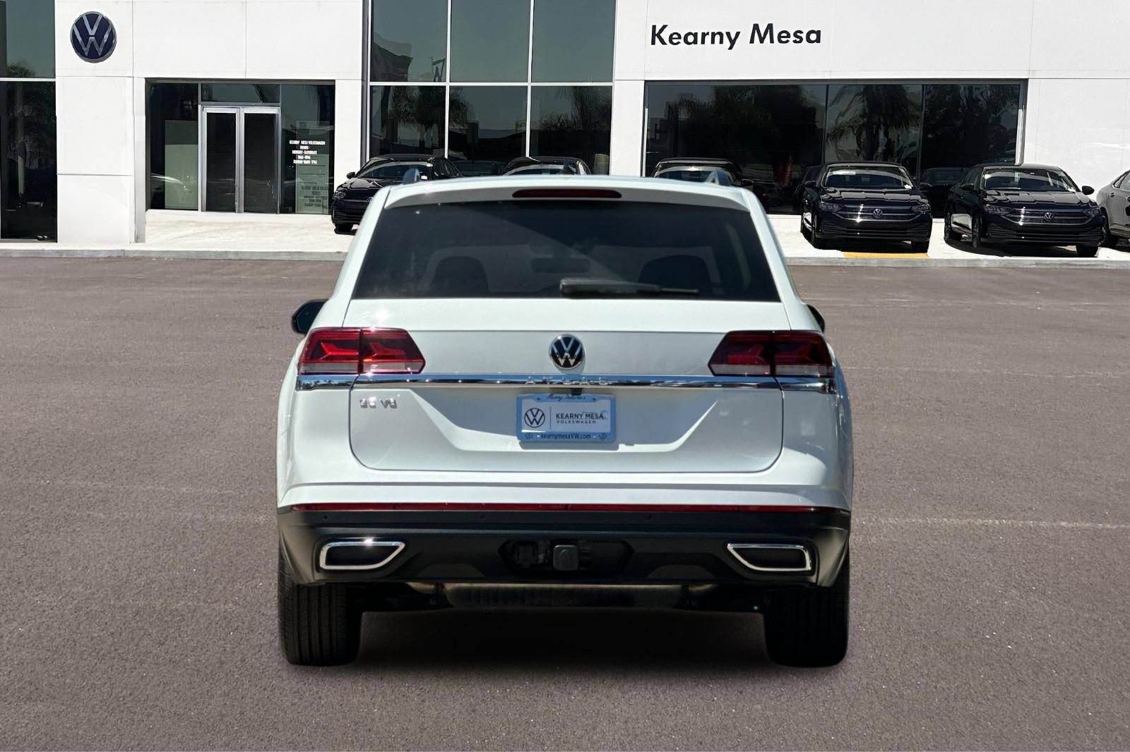 Used 2023 Volkswagen Atlas SE w/ Panoramic Sunroof Package FWD image 5