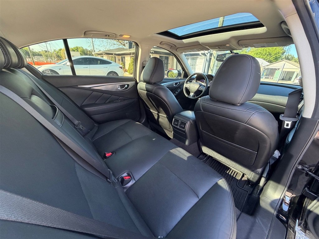 Used 2015 INFINITI Q50 Premium w/ Navigation Package image 19