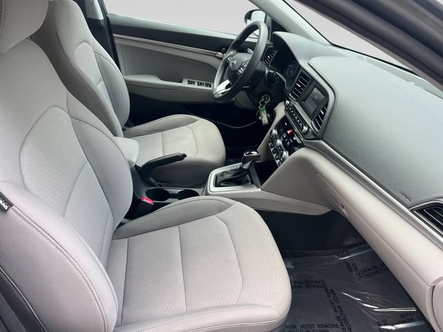 Used 2020 Hyundai Elantra SE w/ Cargo Package (C1) FWD image 16