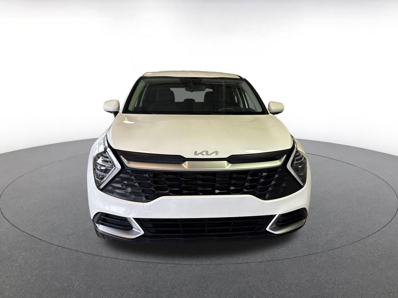 Used 2025 Kia Sportage LX image 5