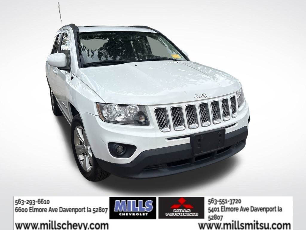 Used 2015 Jeep Compass Latitude w/ Sun/Sound Group FWD image 2