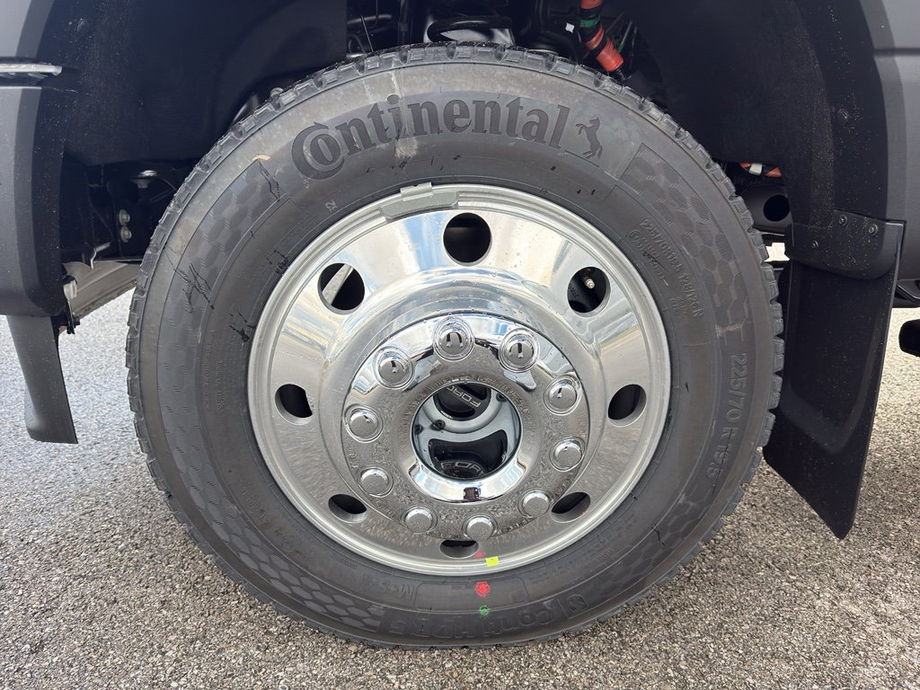 New 2026 Ford F450 XL w/ XL Chrome Package image 19