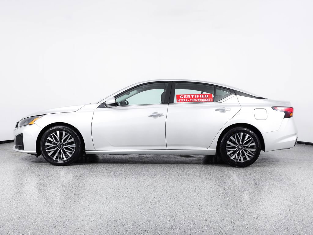 Used 2023 Nissan Altima 2.5 SV FWD image 4