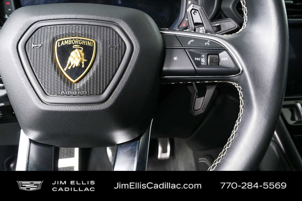 Used 2022 Lamborghini Urus image 11