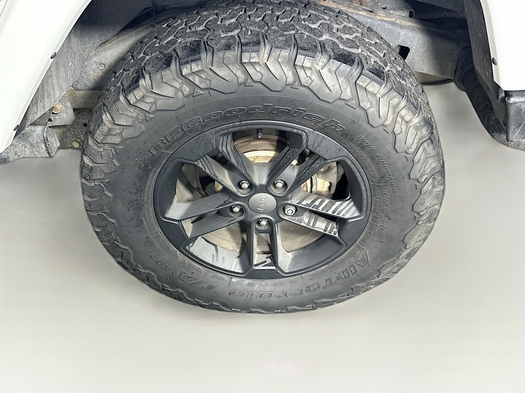 Used 2017 Jeep Wrangler Unlimited Sahara AWD/4WD image 11