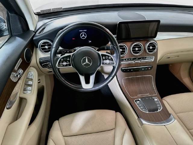 Used 2022 Mercedes-Benz GLC 300 4MATIC image 27