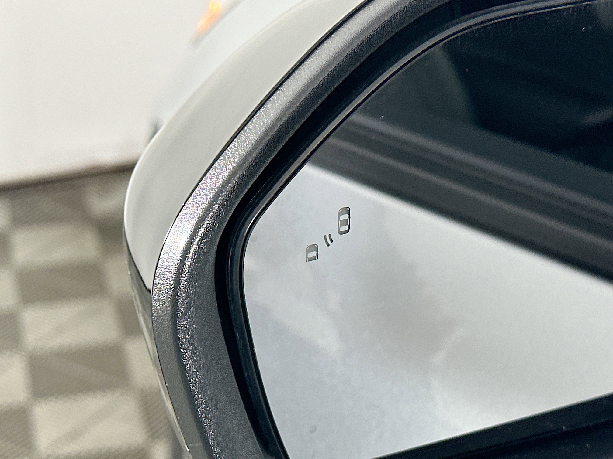 Used 2024 Ford Explorer Limited image 16