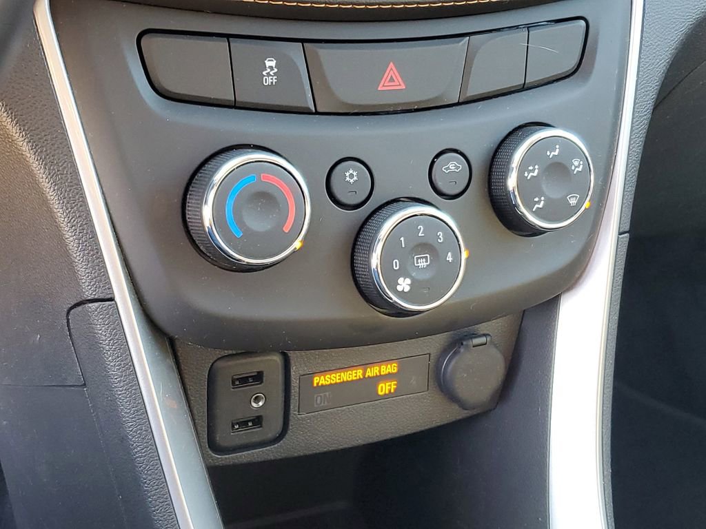 Used 2019 Chevrolet Trax LT w/ LT Convenience Package image 18