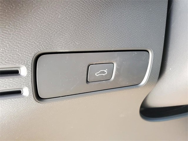 New 2026 Volvo XC40 B5 Core w/ Protection Package Premier image 16