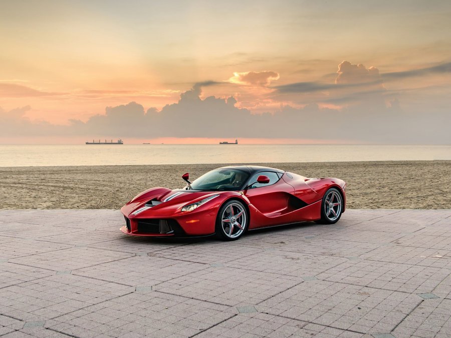 Used 2015 Ferrari LaFerrari image 9