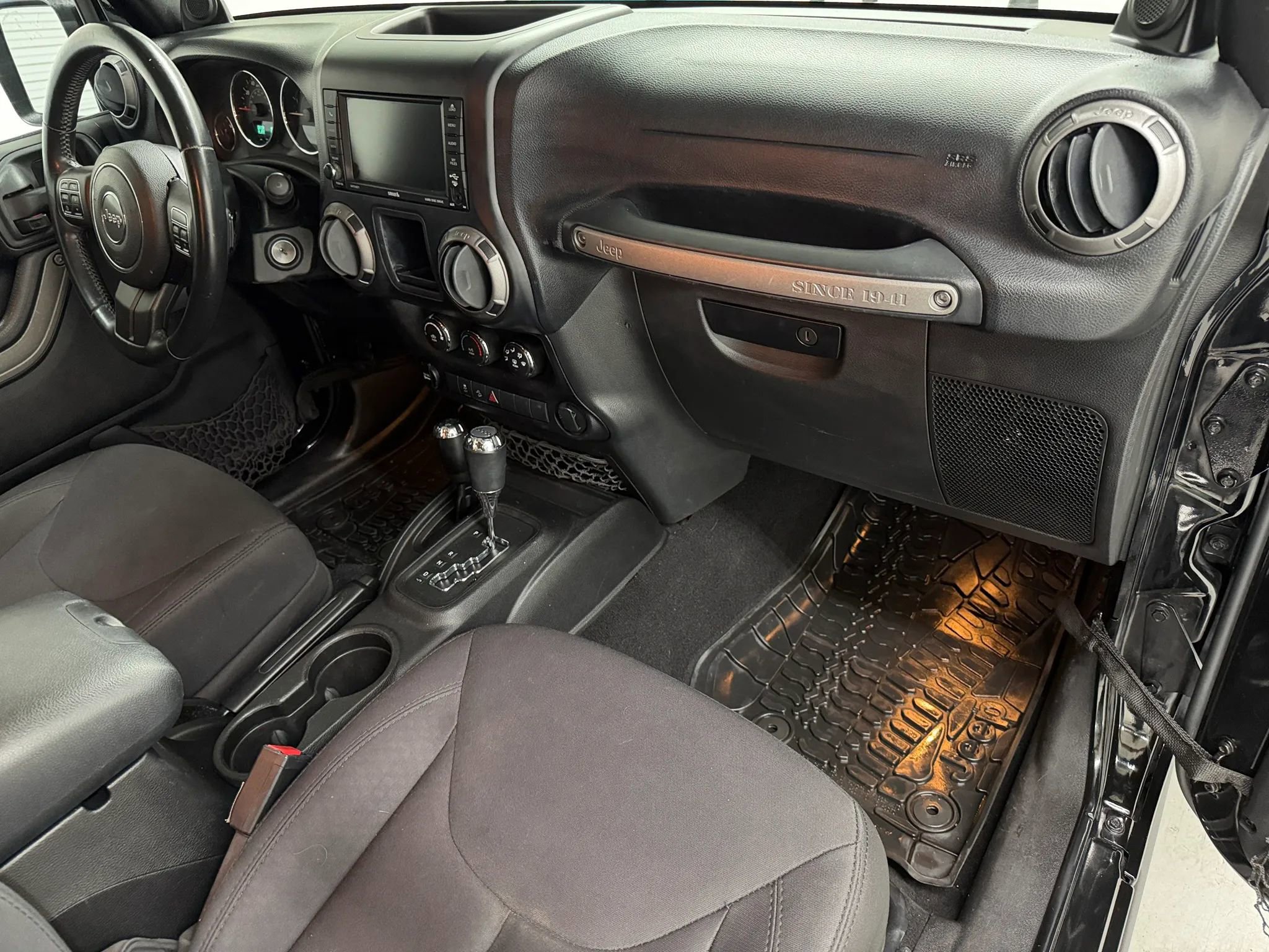 Used 2014 Jeep Wrangler Unlimited Sport AWD/4WD image 8