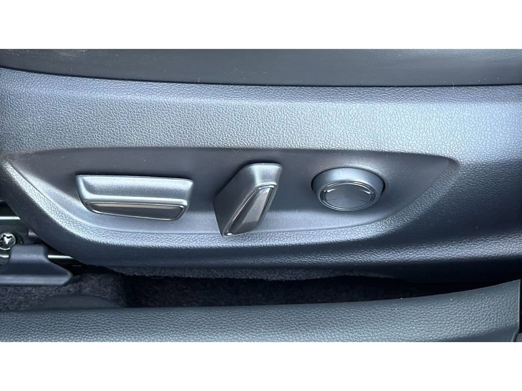 New 2026 Toyota Prius Plug-In Hybrid image 30