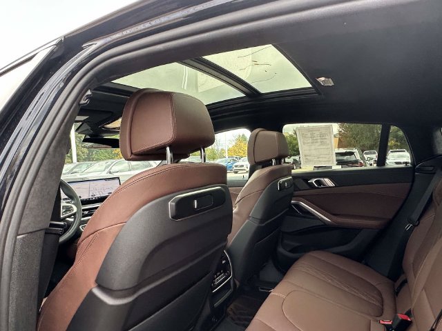 Certified 2025 BMW X6 M60i w/ Dynamic Handling Package AWD/4WD image 23
