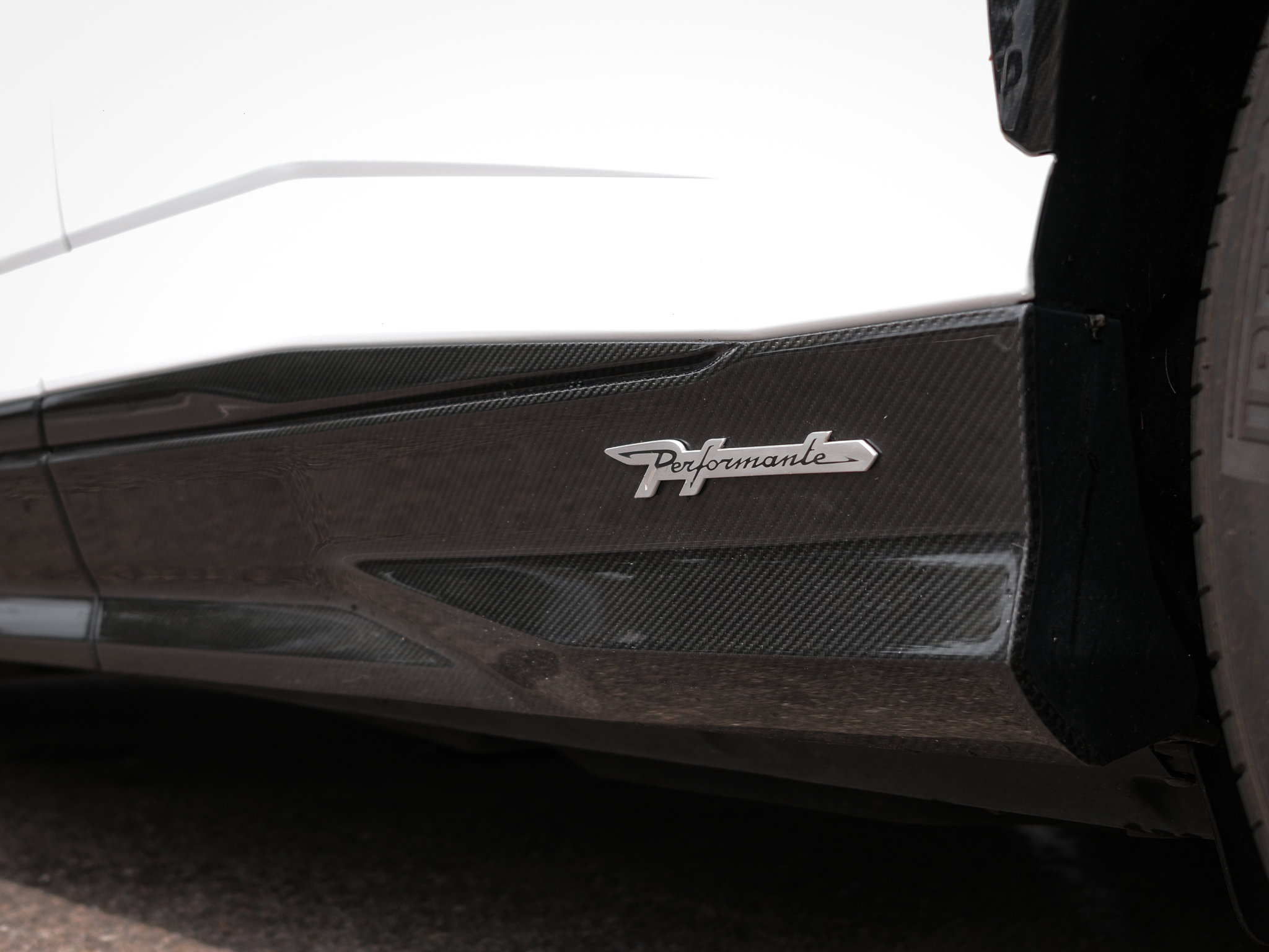 Used 2023 Lamborghini Urus Performante AWD/4WD image 8