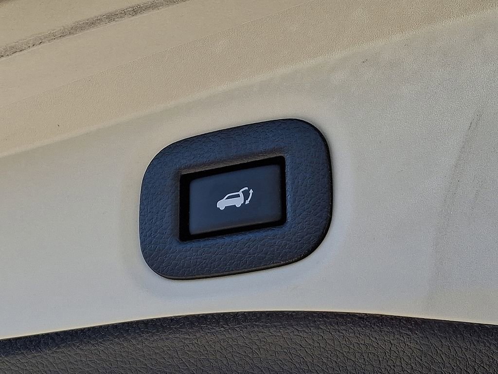 Used 2019 Nissan Rogue SV image 30