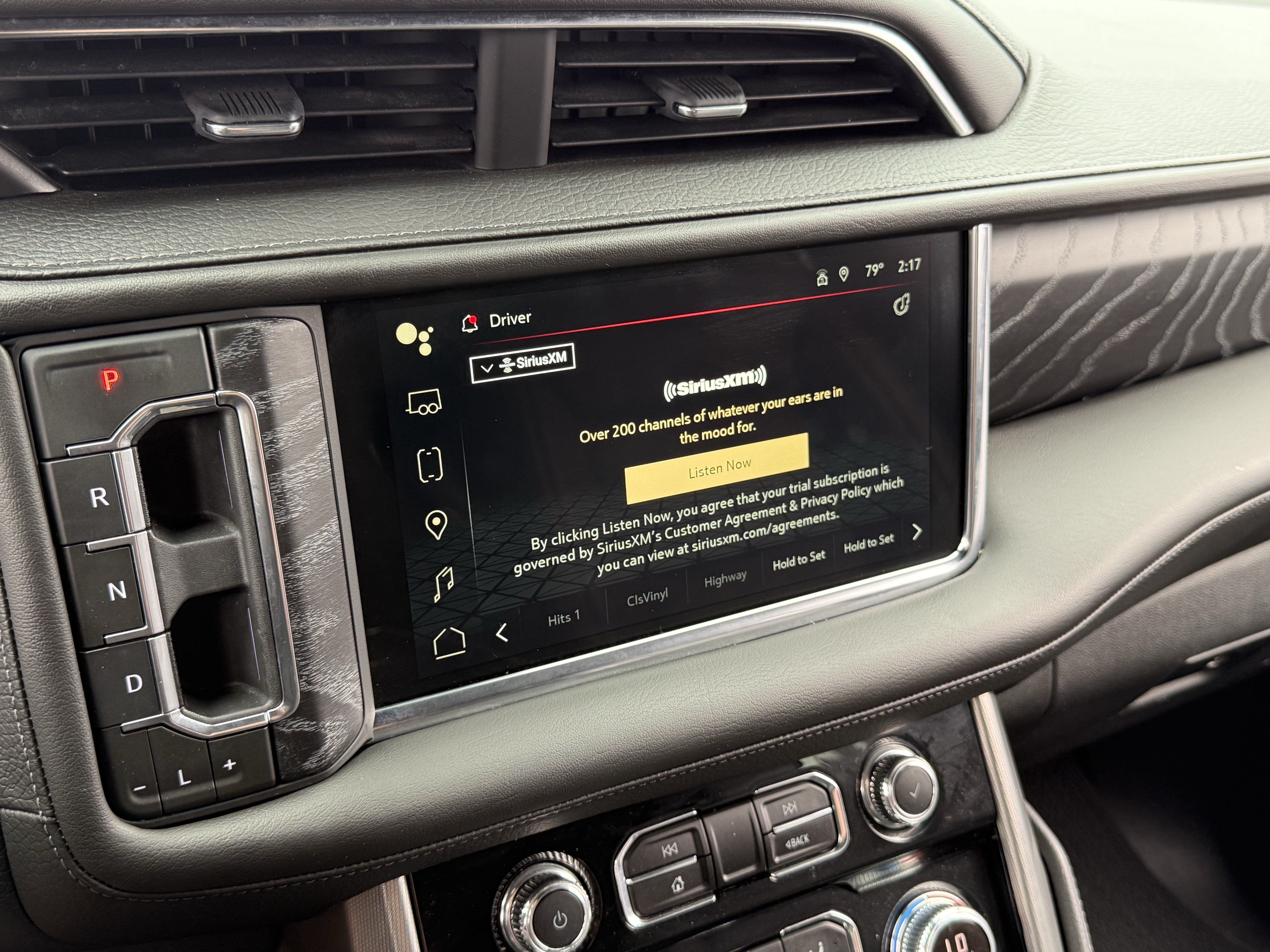Used 2023 GMC Yukon Denali AWD/4WD image 25
