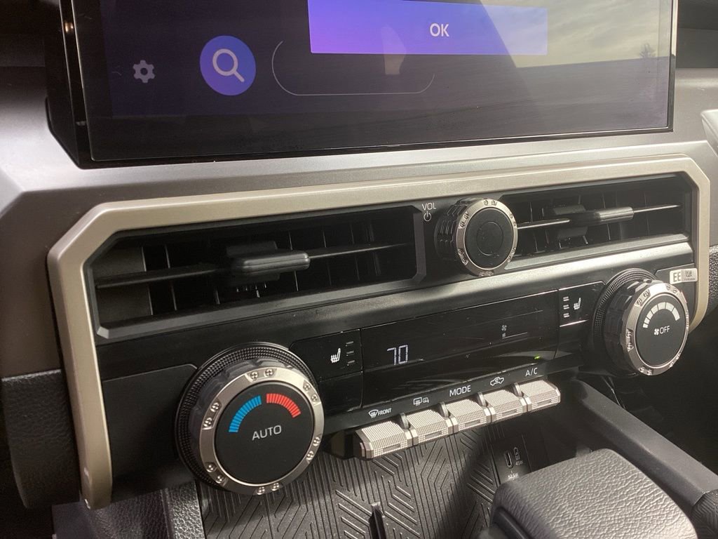Used 2024 Toyota Tacoma TRD Sport AWD/4WD image 14