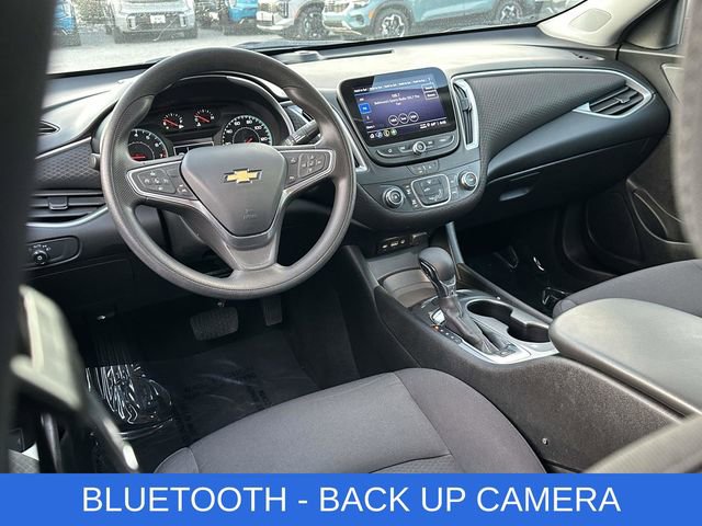 Used 2023 Chevrolet Malibu LS image 2