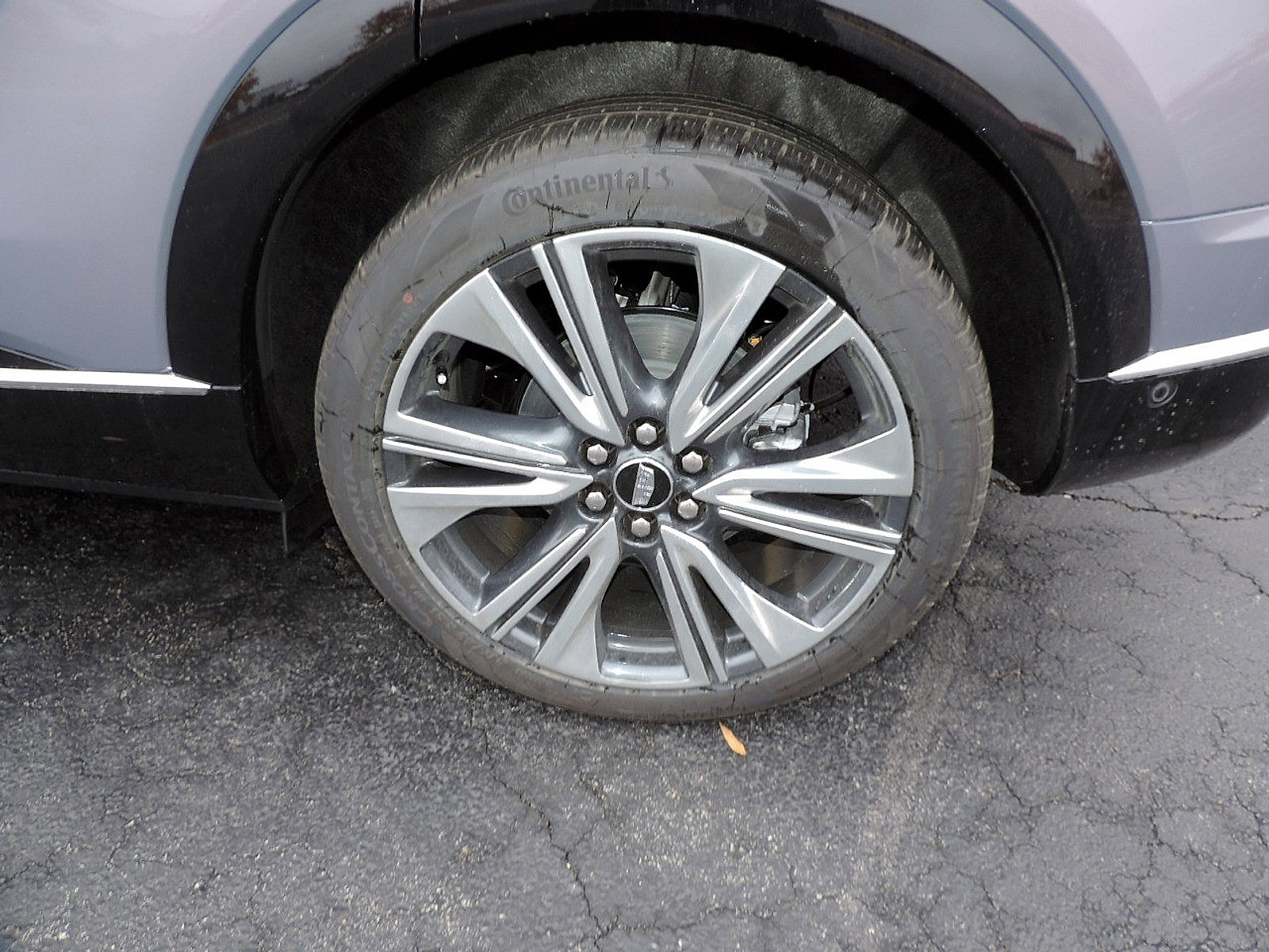 New 2026 Cadillac Optiq Luxury 2 image 9