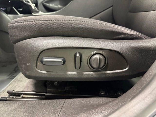 Used 2023 Chevrolet Malibu LT FWD image 12