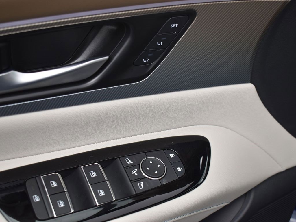 New 2025 Nissan Murano Platinum w/ Cargo Package image 15