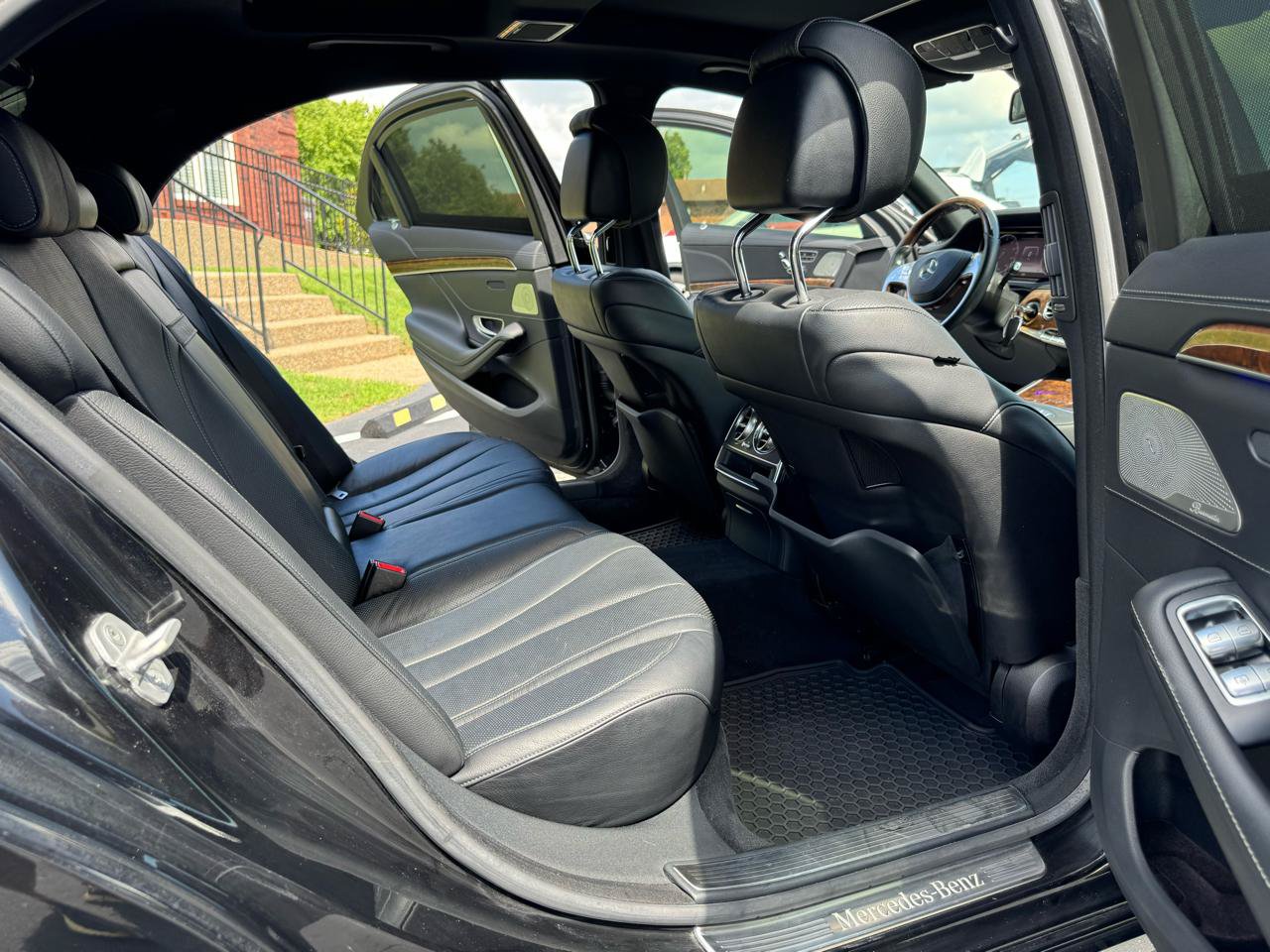Used 2014 Mercedes-Benz S 550 Sedan image 23