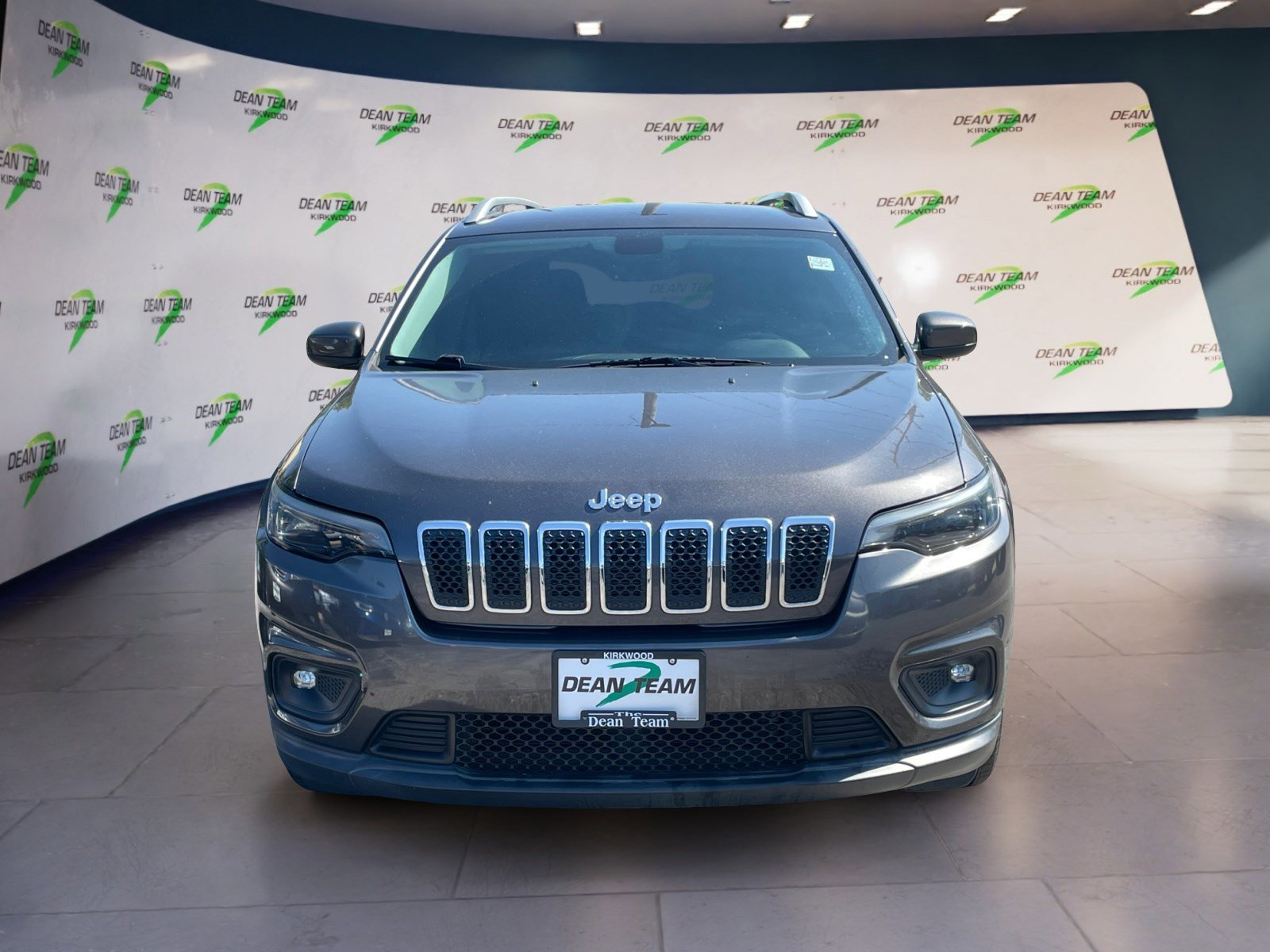 Used 2019 Jeep Cherokee Latitude Plus w/ Comfort/Convenience Group image 7