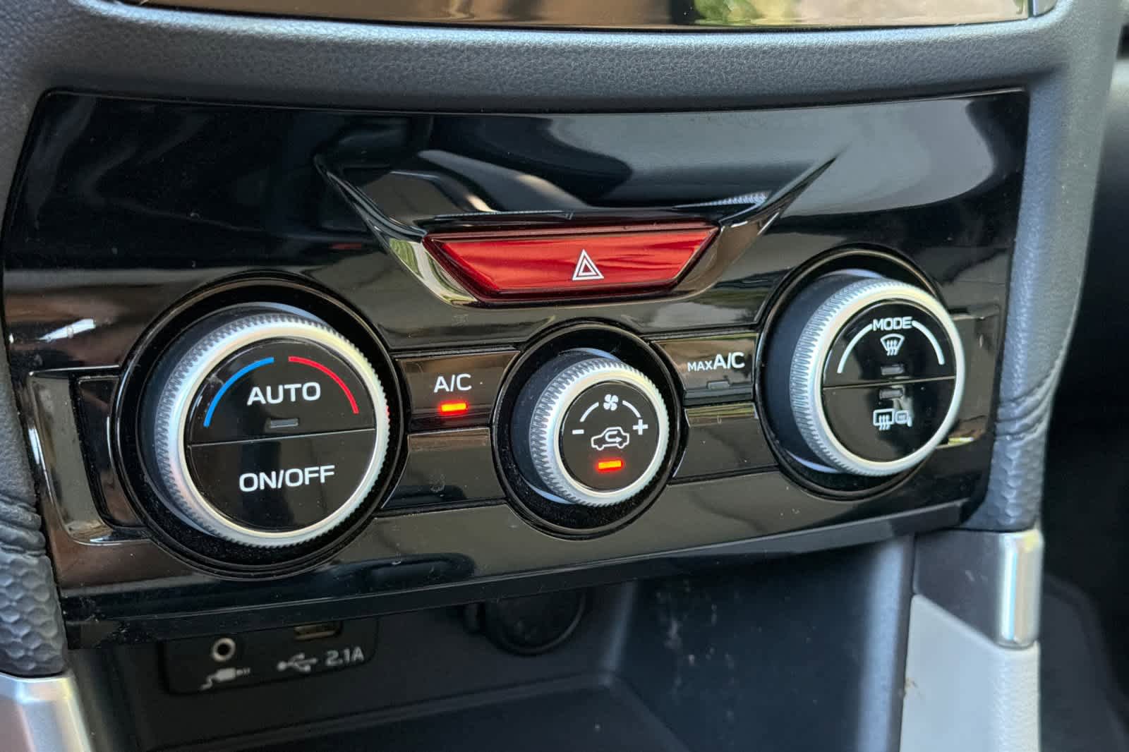 Used 2019 Subaru Forester Premium AWD/4WD image 22