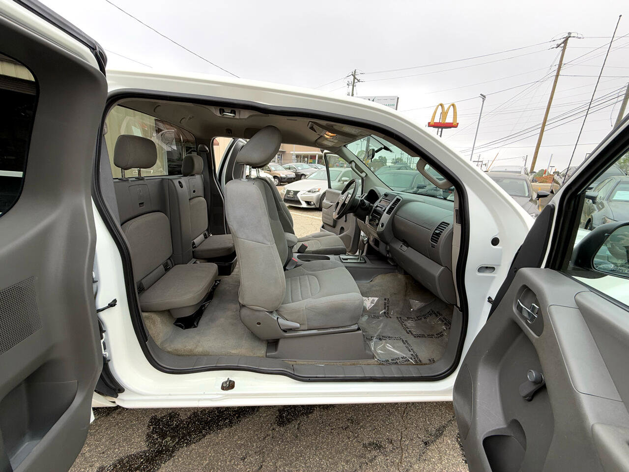 Used 2016 Nissan Frontier S image 30