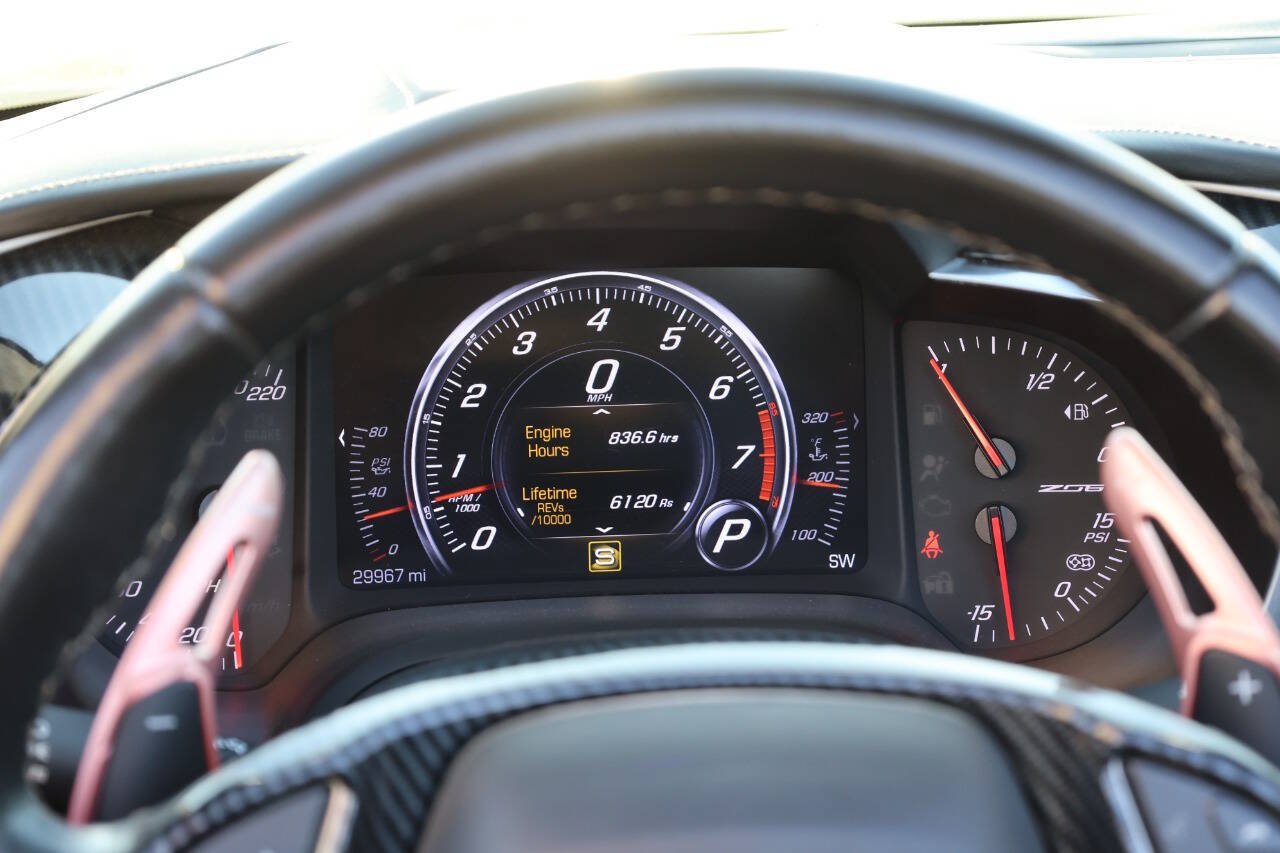 Used 2016 Chevrolet Corvette Z06 w/ 3LZ Preferred Equipment Group RWD image 17