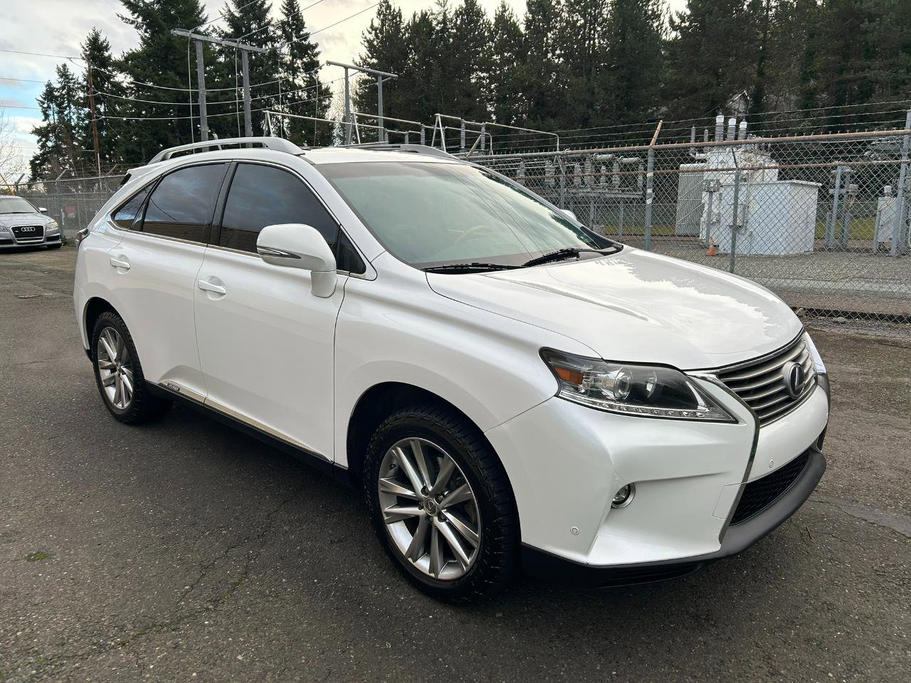 Used 2015 Lexus RX 450h AWD image 3