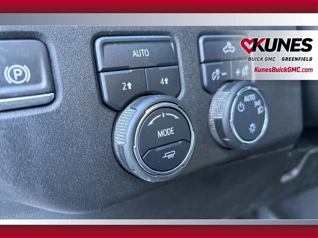 Used 2025 Chevrolet Silverado 1500 LT w/ Leather Package image 19