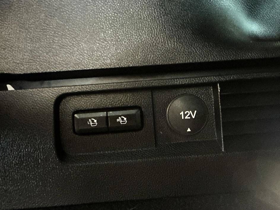 Used 2022 Lincoln Nautilus Reserve AWD/4WD image 31