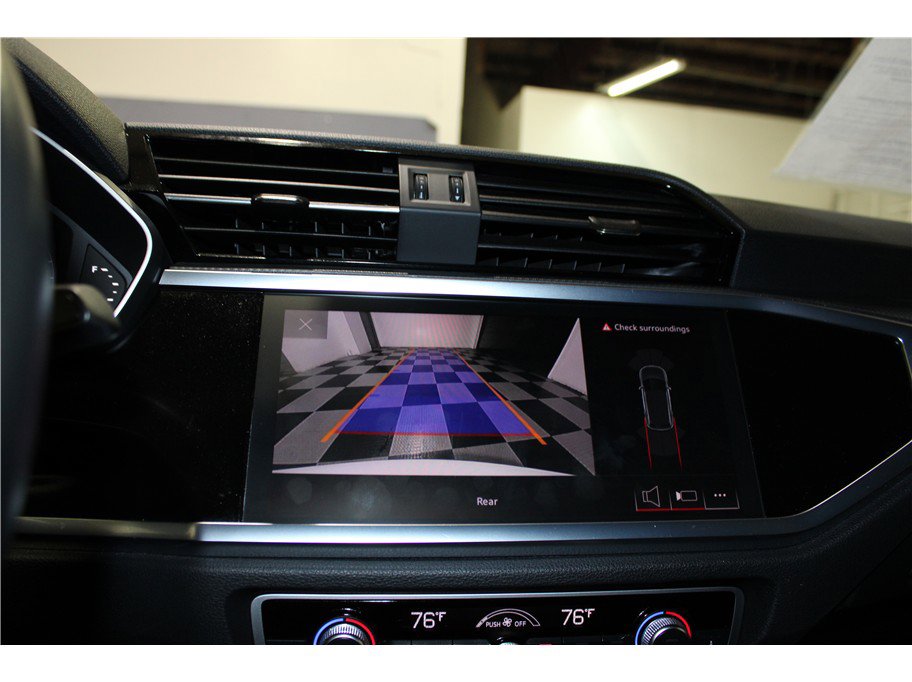 Used 2024 Audi Q3 2.0T Premium image 36