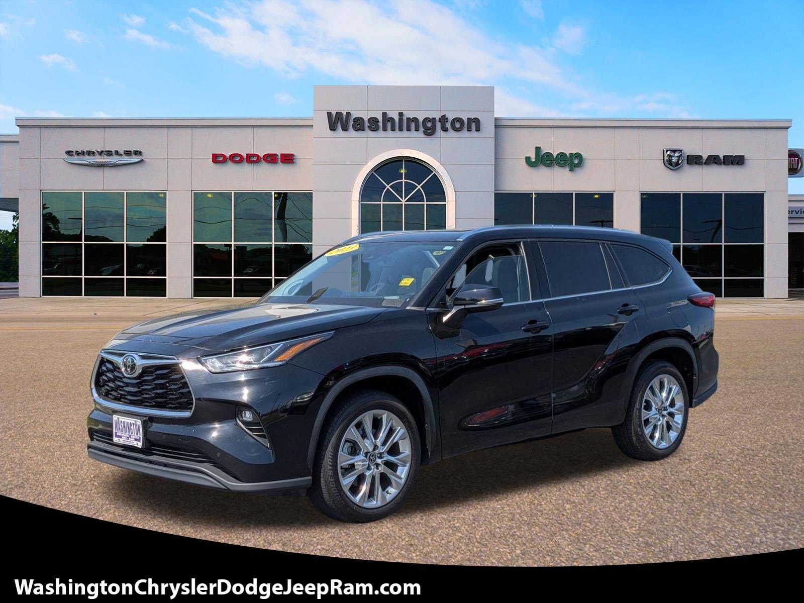 Used 2023 Toyota Highlander Limited FWD image 1