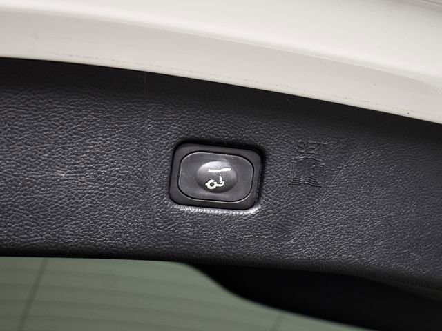 Used 2020 Ford Edge SEL w/ Convenience Package image 39