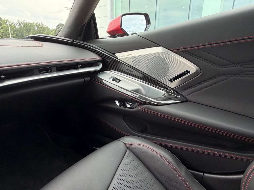 Used 2024 Chevrolet Corvette Z06 RWD image 30