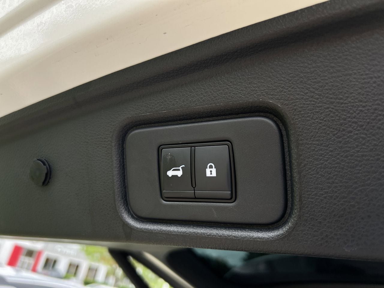 Certified 2024 Nissan Pathfinder Platinum FWD image 28